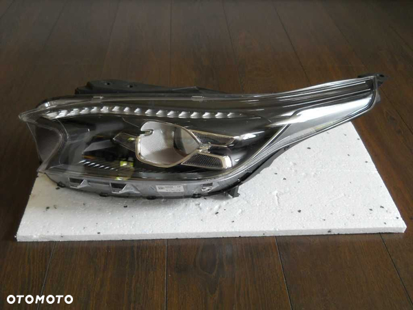 Lampa przednia Reflektor Kia XCeed X Ceed lewa 92101J7300 OE F.Vat