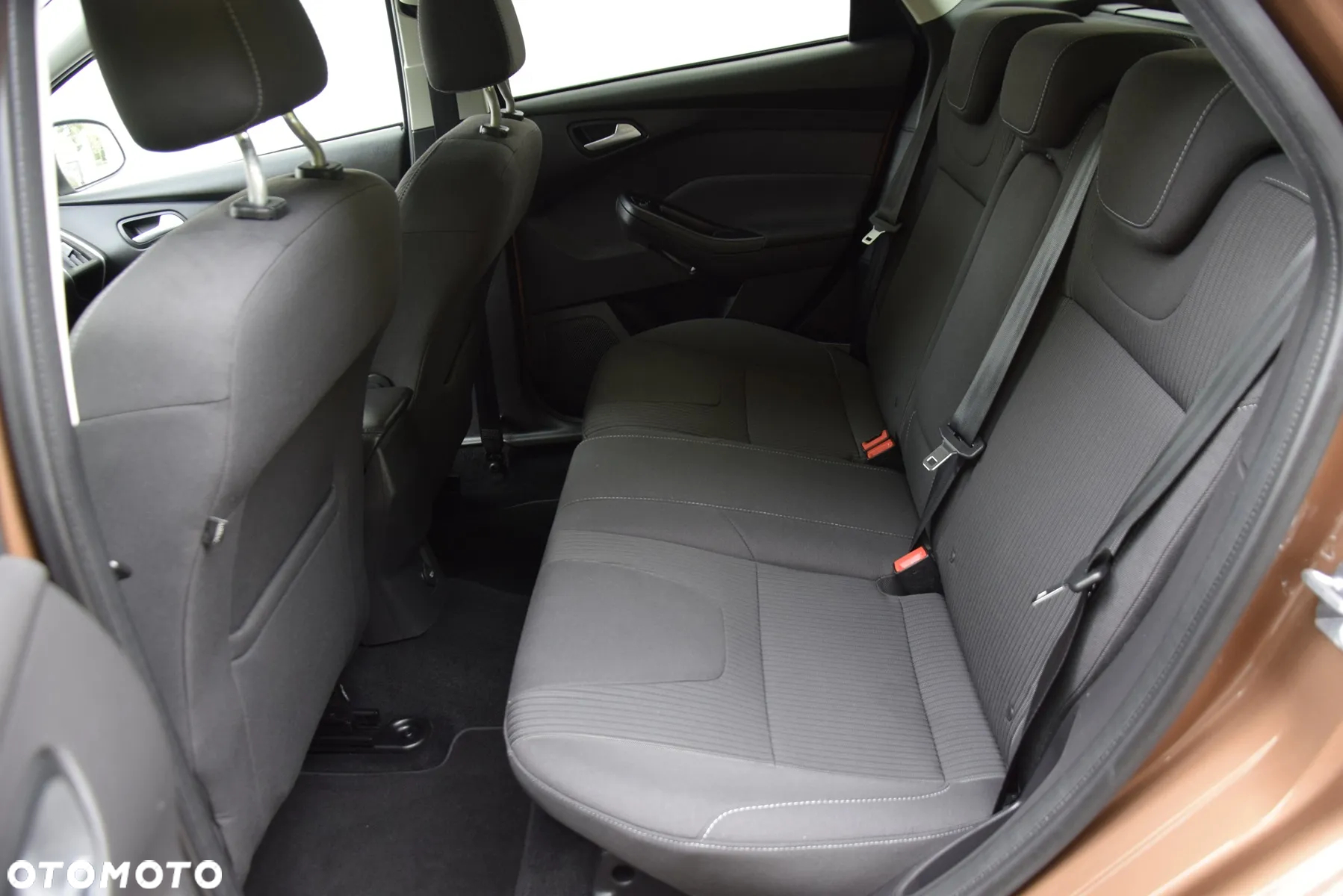 Ford Focus Turnier 1.0 EcoBoost Start-Stopp-System TITANIUM - 25