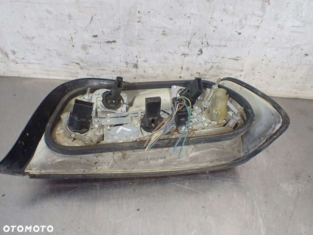 LAMPA LEWA TYLNA BMW E36 COUPE 2.0 M52B20 - 8