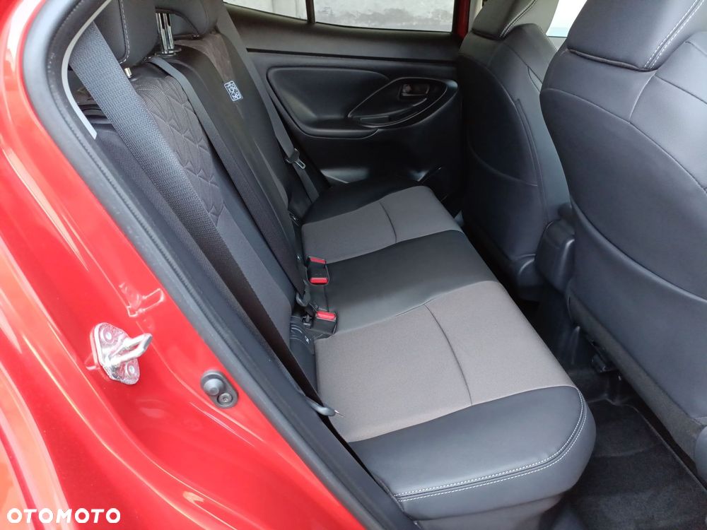 Toyota Yaris Cross Hybrid 1.5 Executive - 13