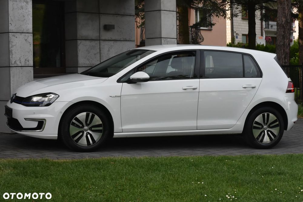 Volkswagen Golf - 11
