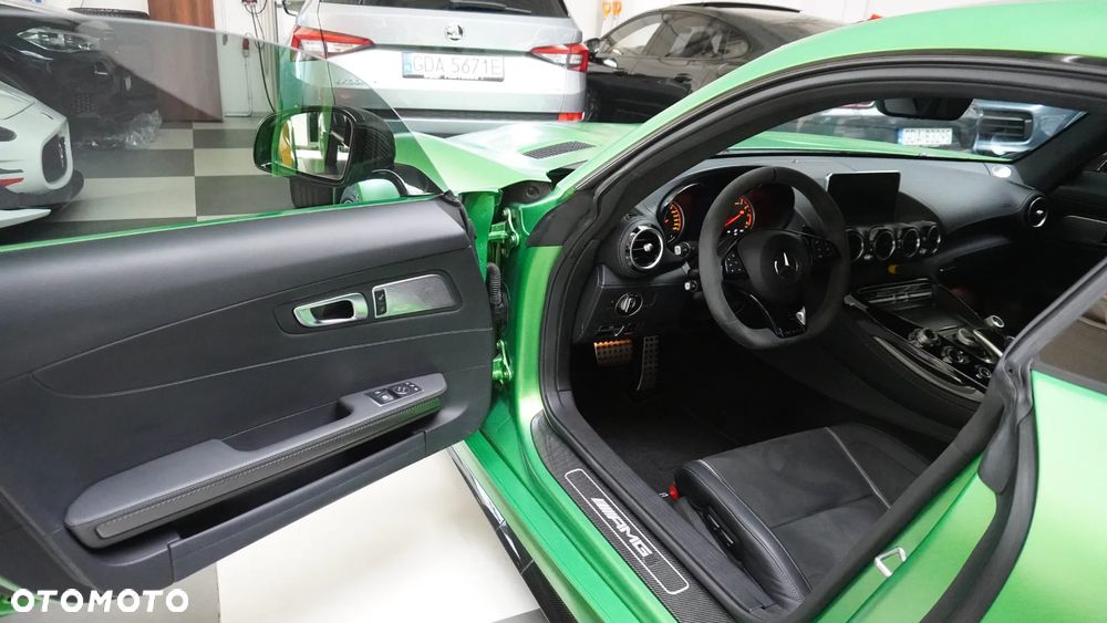 Mercedes-Benz AMG GT - 5