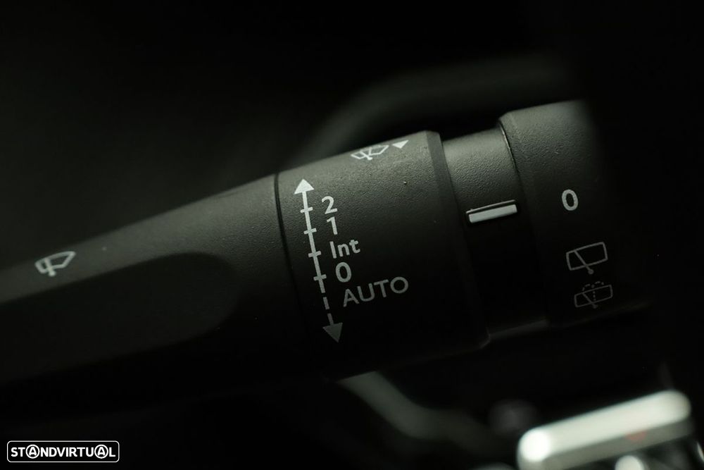 Peugeot 2008 1.2 PureTech Allure - 19