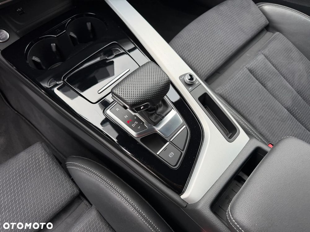 Audi A4 Avant 35 TDI mHEV S Line S tronic - 24