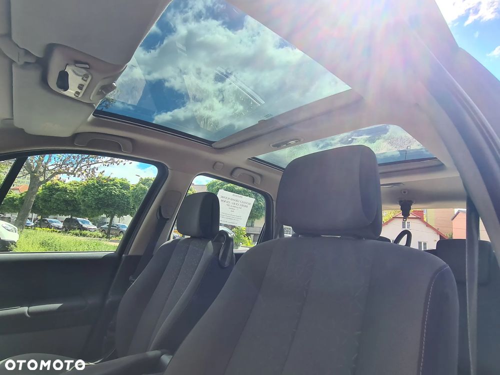 Renault Grand Scenic - 16