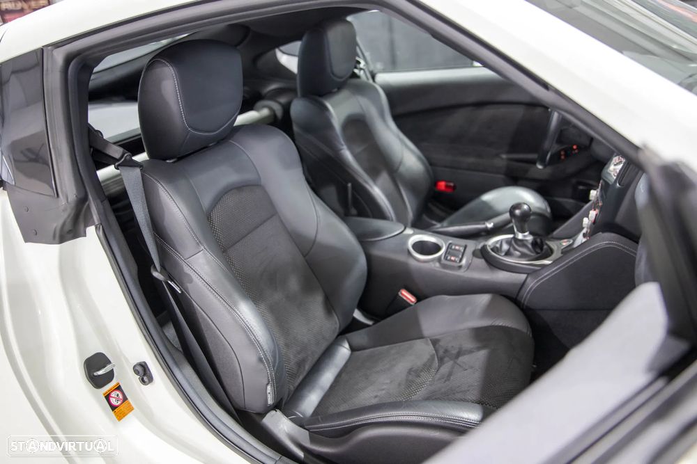 Nissan 370 Z Standard - 17