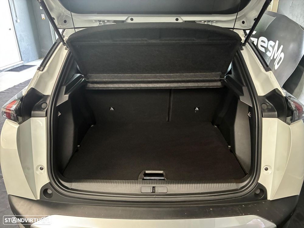 Peugeot 2008 1.2 PureTech GT EAT8 - 36