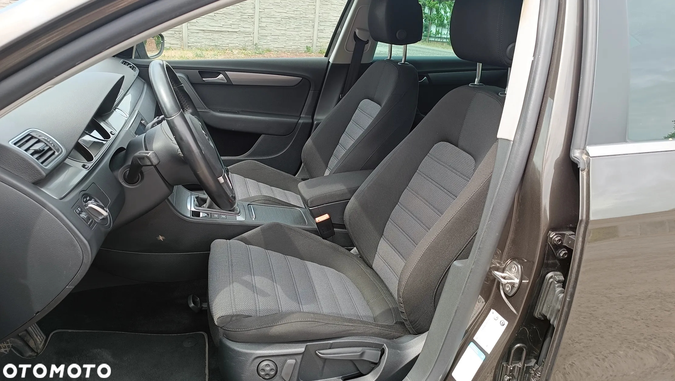 Volkswagen Passat 2.0 TDI Comfortline - 11