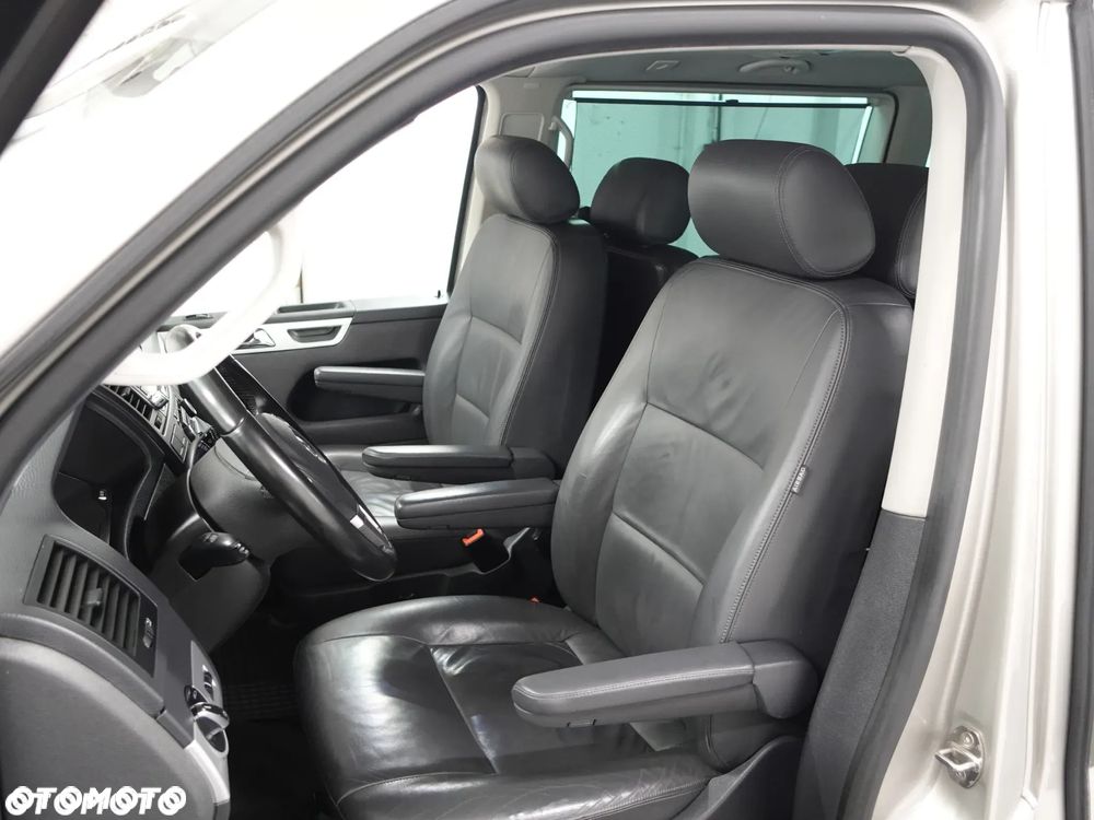 Volkswagen Multivan - 20