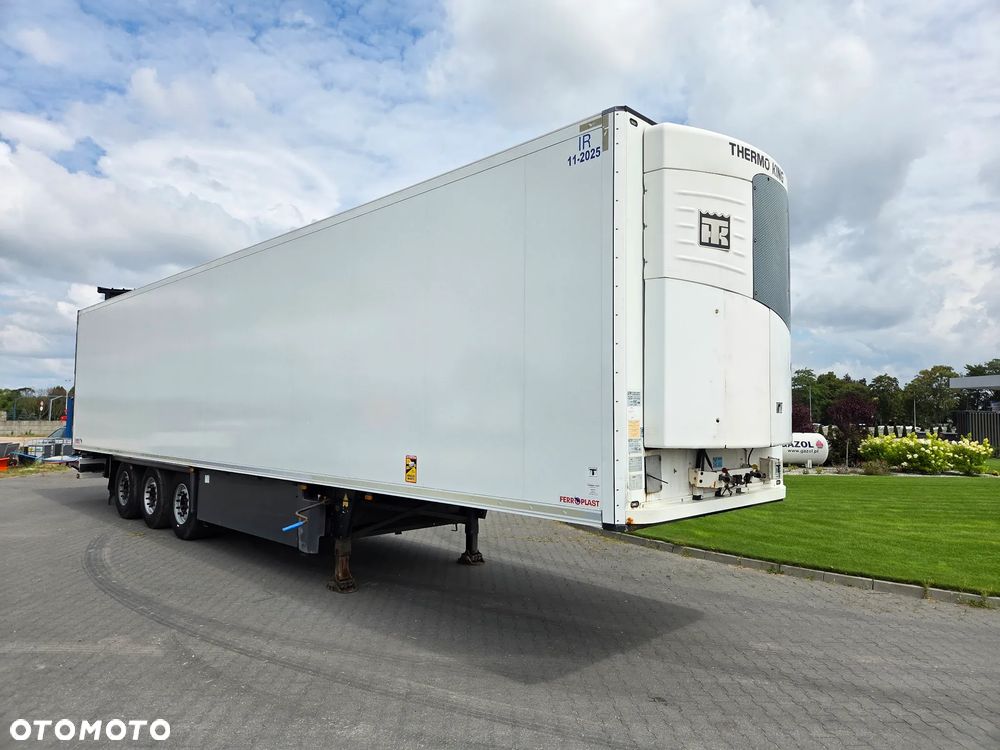 Schmitz Cargobull SKO 24 - 8
