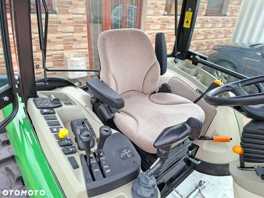 John Deere 4049R 4X4 - 21