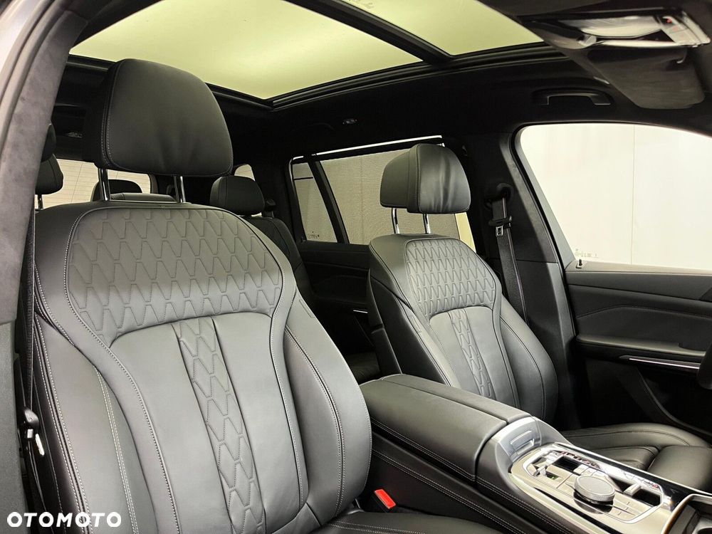 BMW X7 - 36