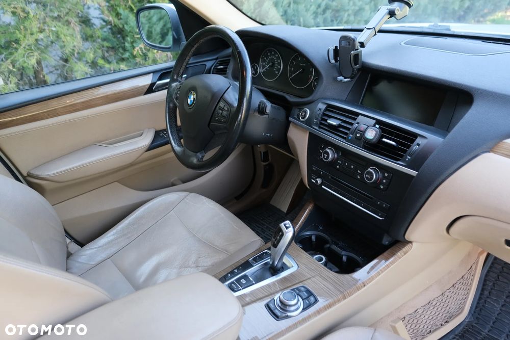 BMW X3 xDrive28i - 10