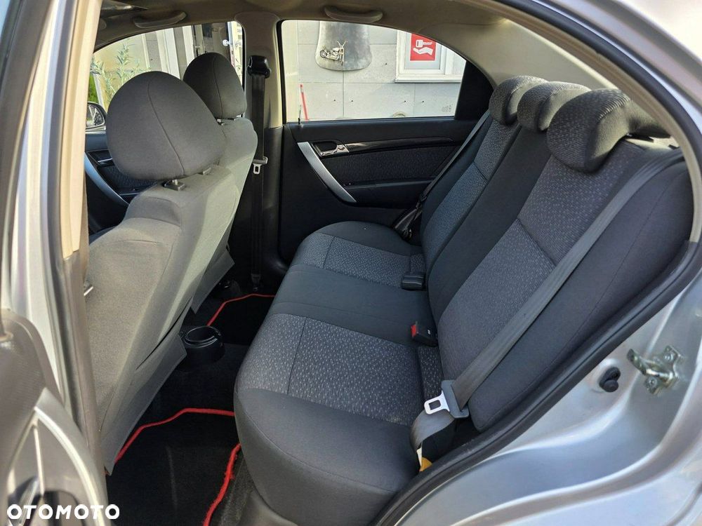 Chevrolet Aveo - 21