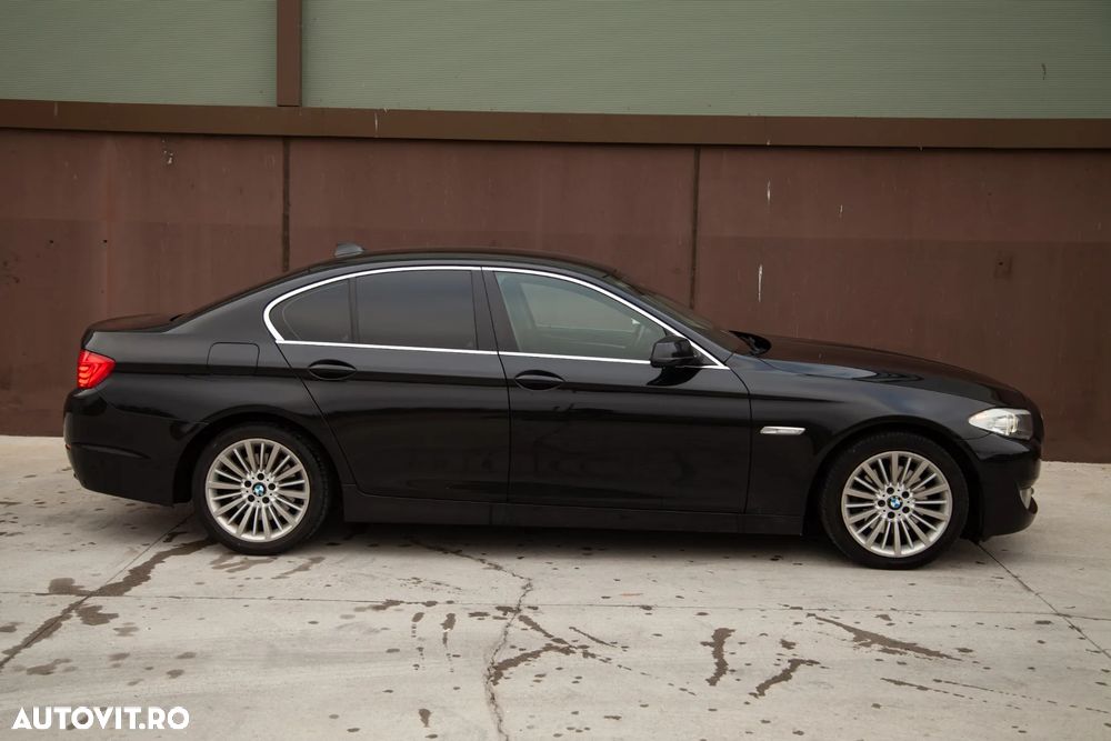 BMW Seria 5 520d Aut. - 7