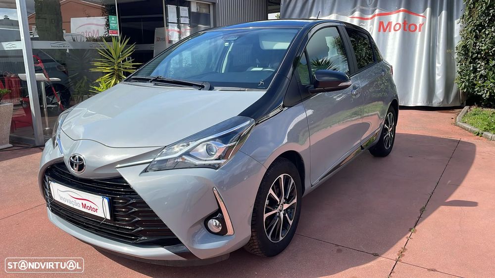 Toyota Yaris 1.0 VVT-i Comfort c/ Design-Pack - 4