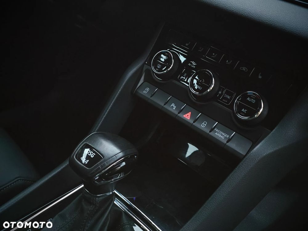 Skoda Karoq 2.0 TDI SCR 4x4 DSG Ambition - 16