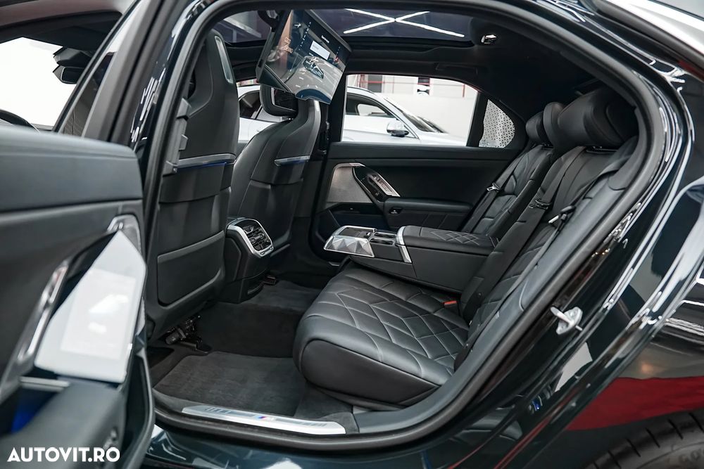 BMW Seria 7 - 18