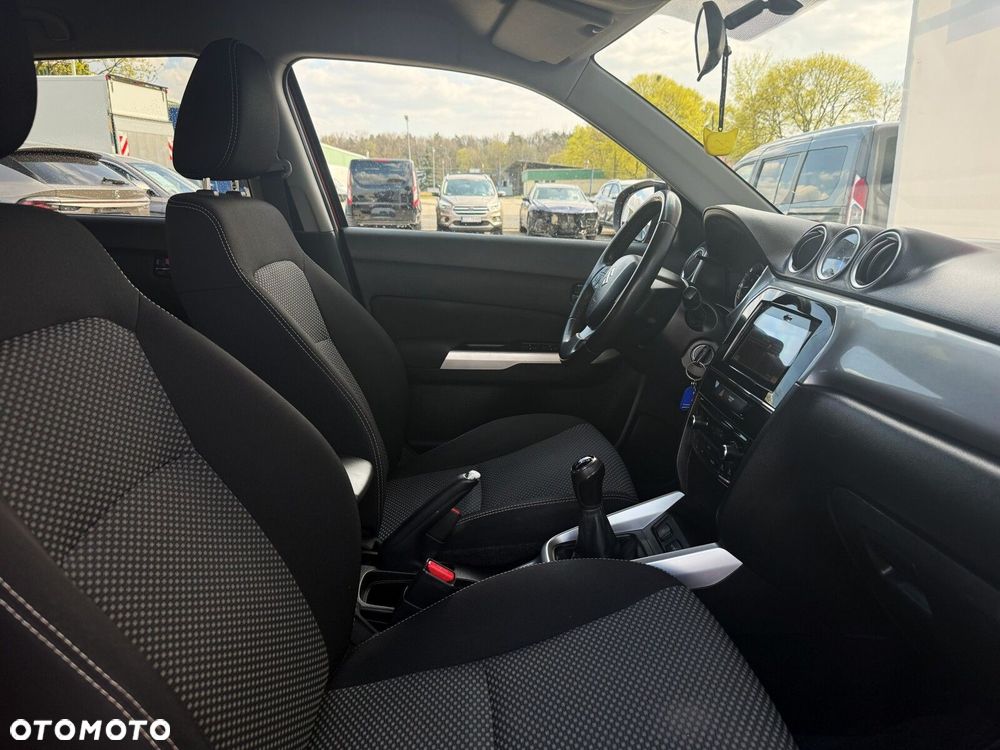 Suzuki Vitara 1.6 Comfort 2WD - 29