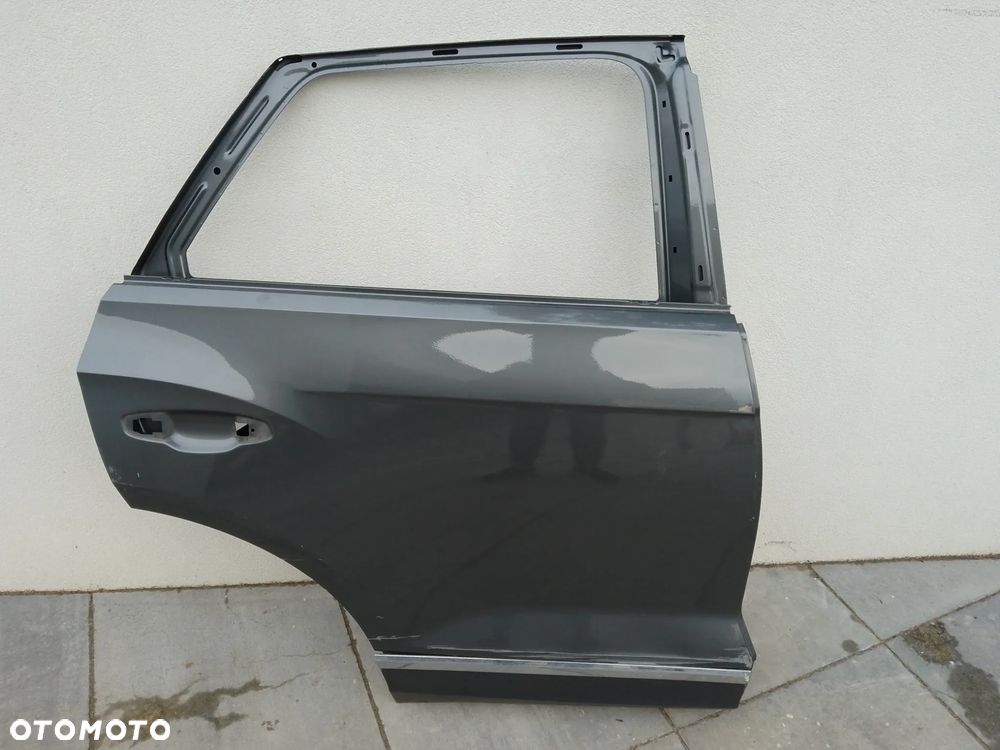 VW T-ROC 2GA833312L DRZWI PRAWY TYŁ