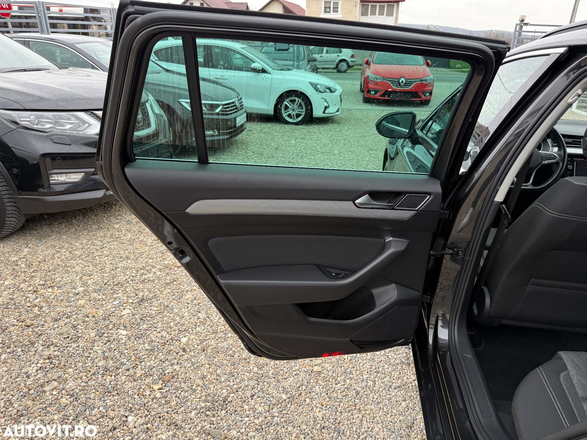 Volkswagen Passat Variant 2.0 TDI DSG (BlueMotion Technology) Comfortline - 13