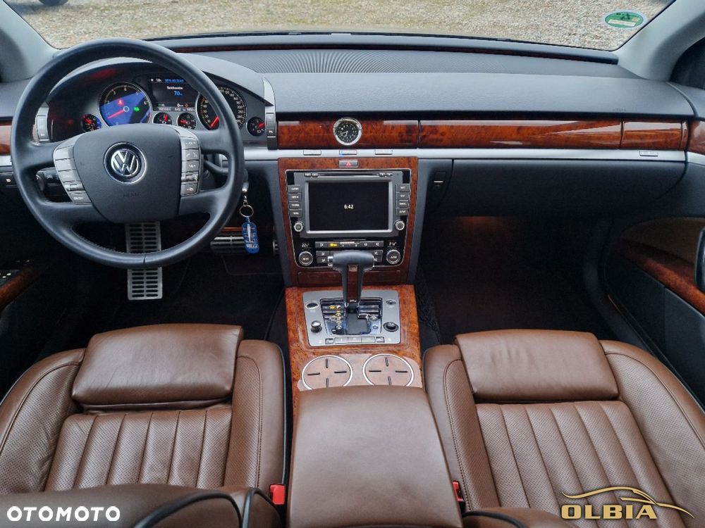 Volkswagen Phaeton - 34