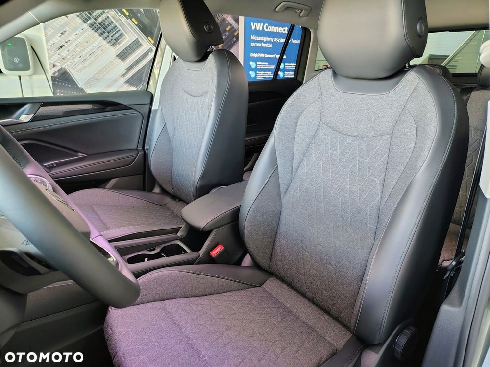 Volkswagen Tiguan - 14