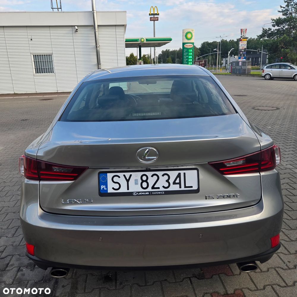 Lexus IS 200t Elegance - 10