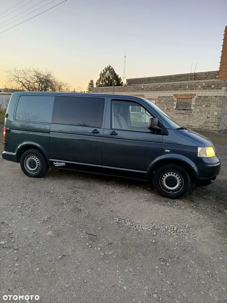 Volkswagen Transporter - 1