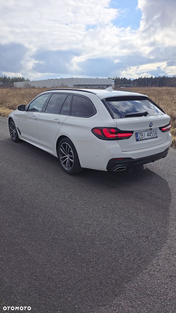 BMW Seria 5 520d xDrive mHEV M Sport sport - 11