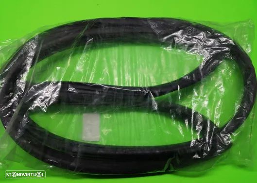 Borracha do vidro para brisas Ford Escort MK1 3024E-7003110-B - 1