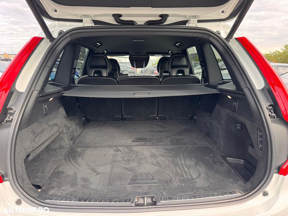 Volvo XC 90 D5 AWD R-Design - 37