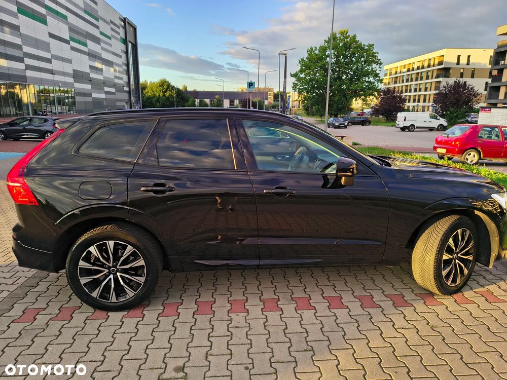 Volvo XC 60 B4 B Plus Dark - 20