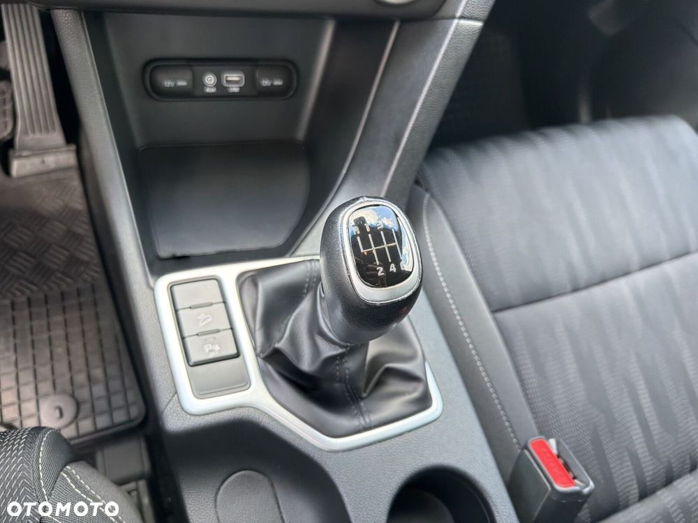 Kia Sportage - 16