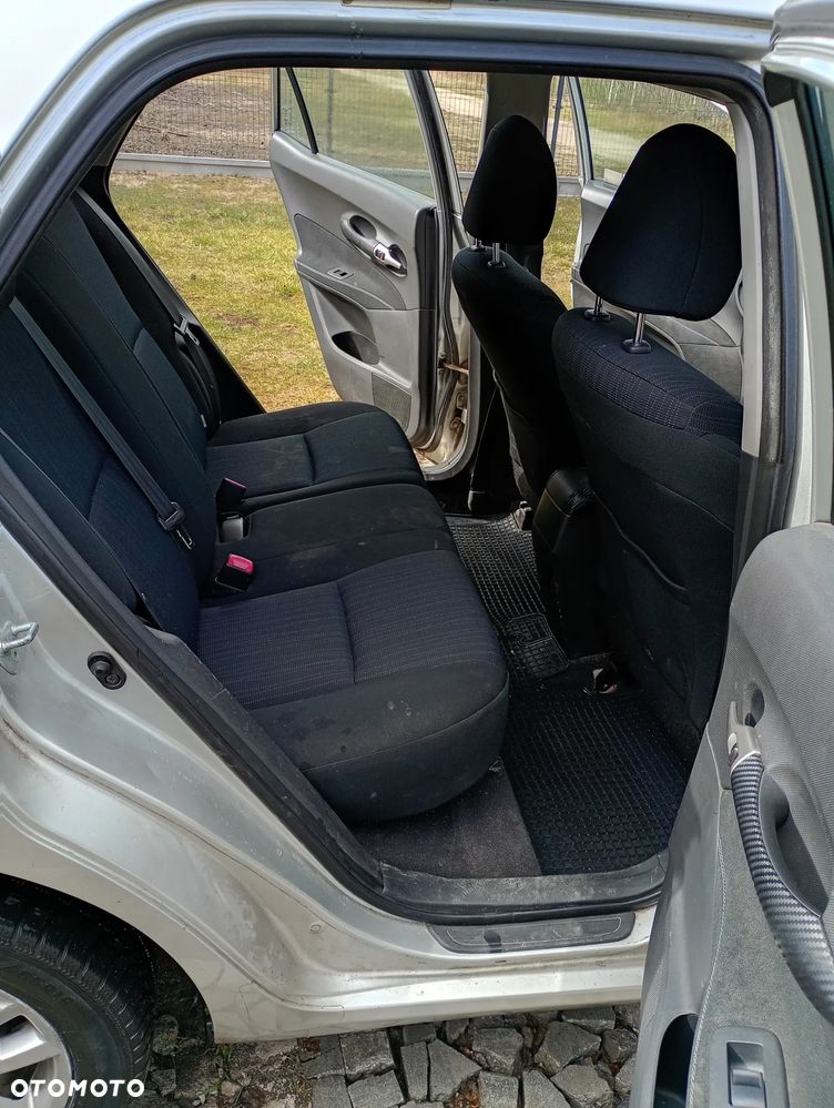 Toyota Auris 1.4 D-4D Luna - 17