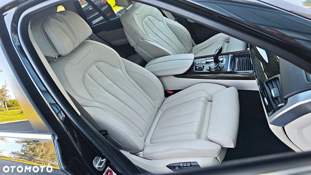BMW X5 xDrive25d - 33