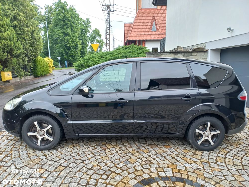 Ford S-Max - 16