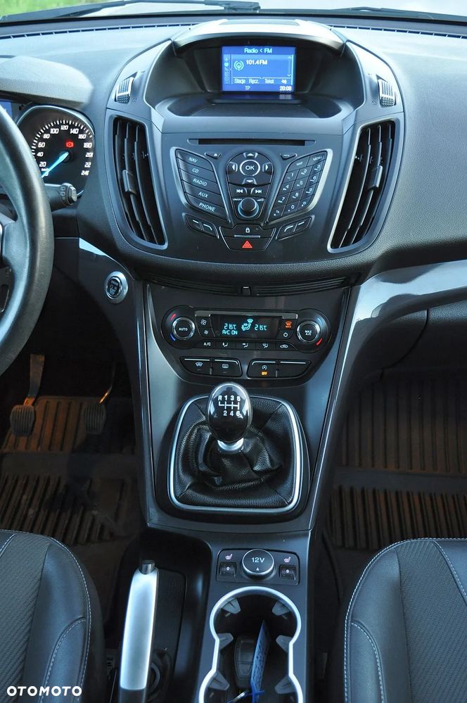 Ford Kuga 2.0 TDCi 2x4 Business Edition - 24