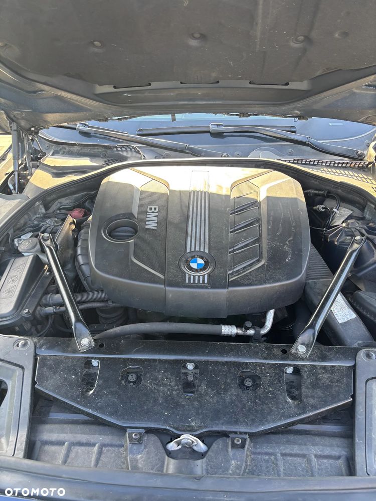 BMW Seria 5 520d - 29