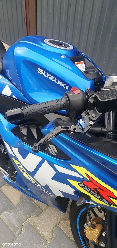 Suzuki GSX-R - 10