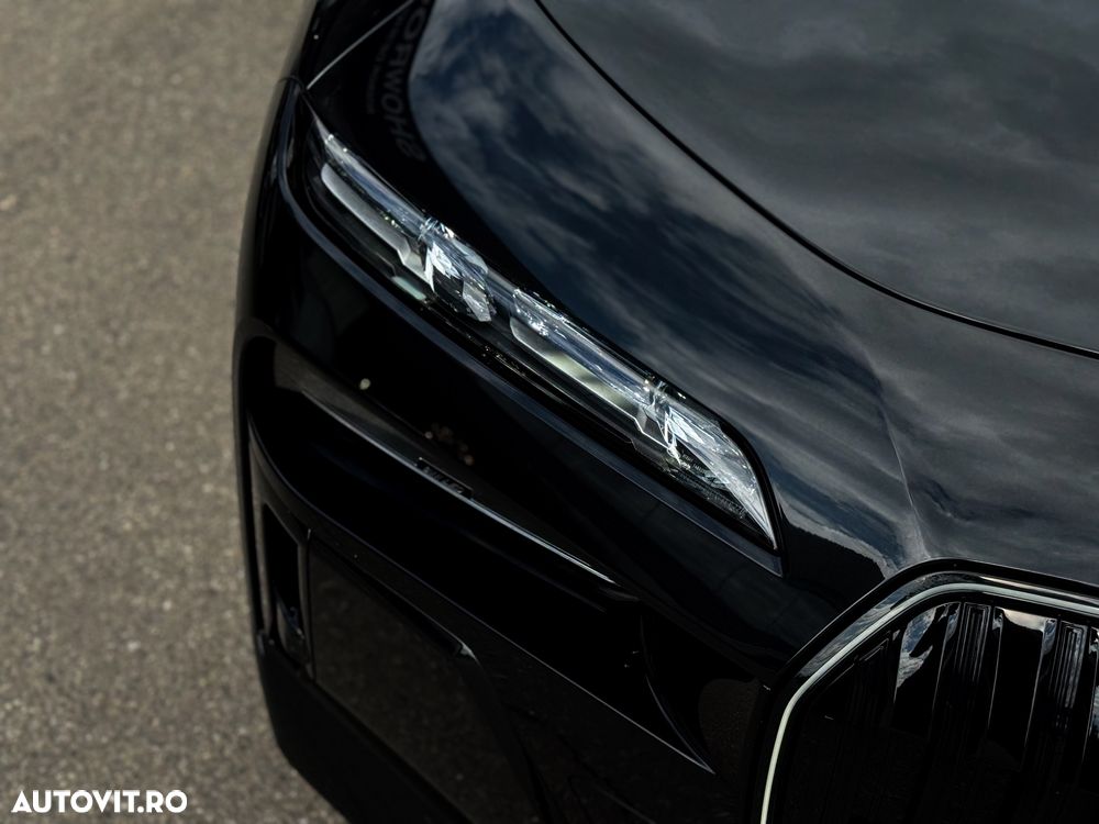 BMW M7 M760e xDrive - 8