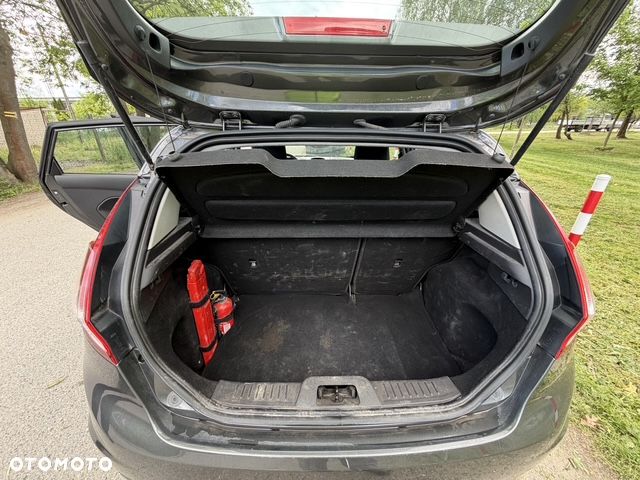 Ford Fiesta - 11