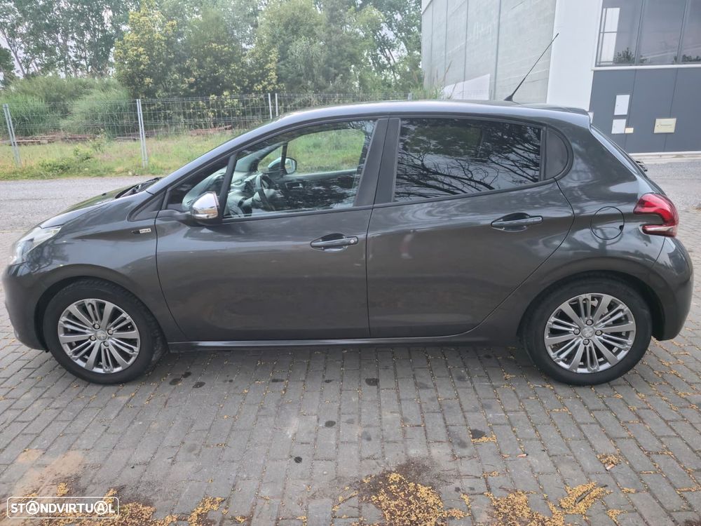 Peugeot 208 1.2 PureTech Style - 10