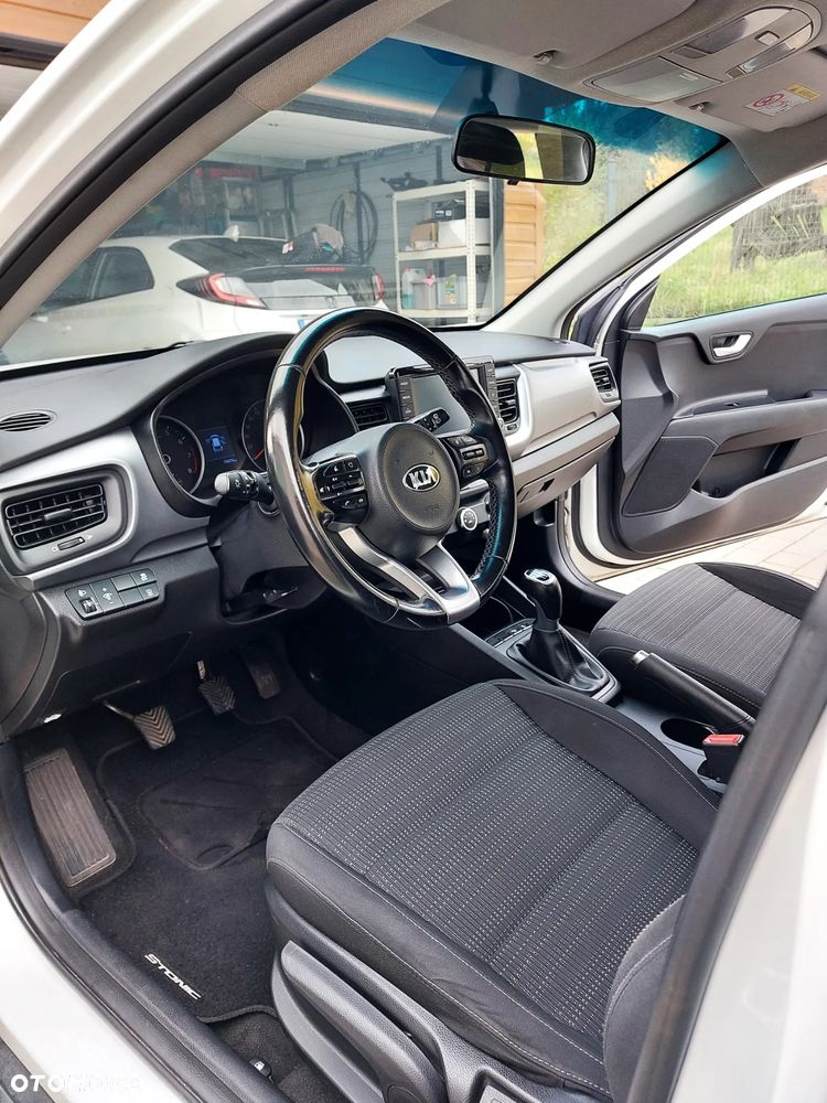 Kia Stonic - 12