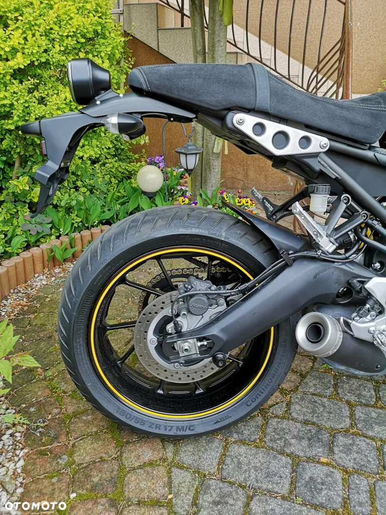 Yamaha XSR - 12