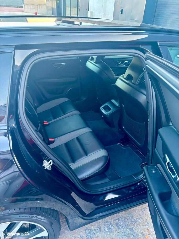 Volvo V60 2.0 D3 R-Design - 6