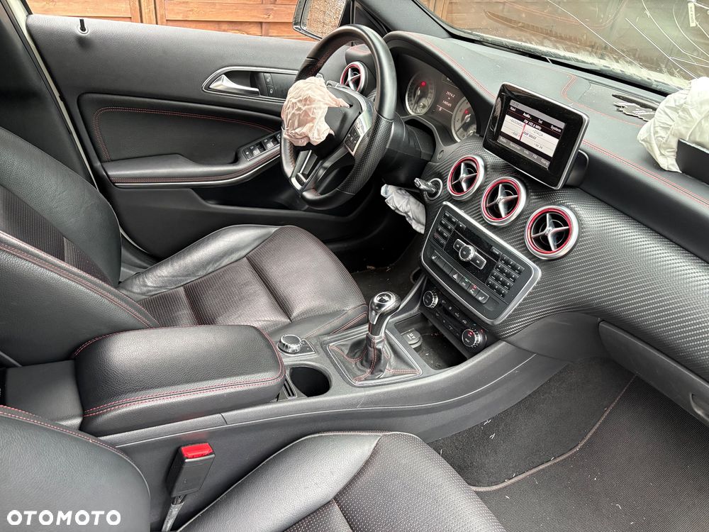 Mercedes-Benz Klasa A 200 AMG Line - 18