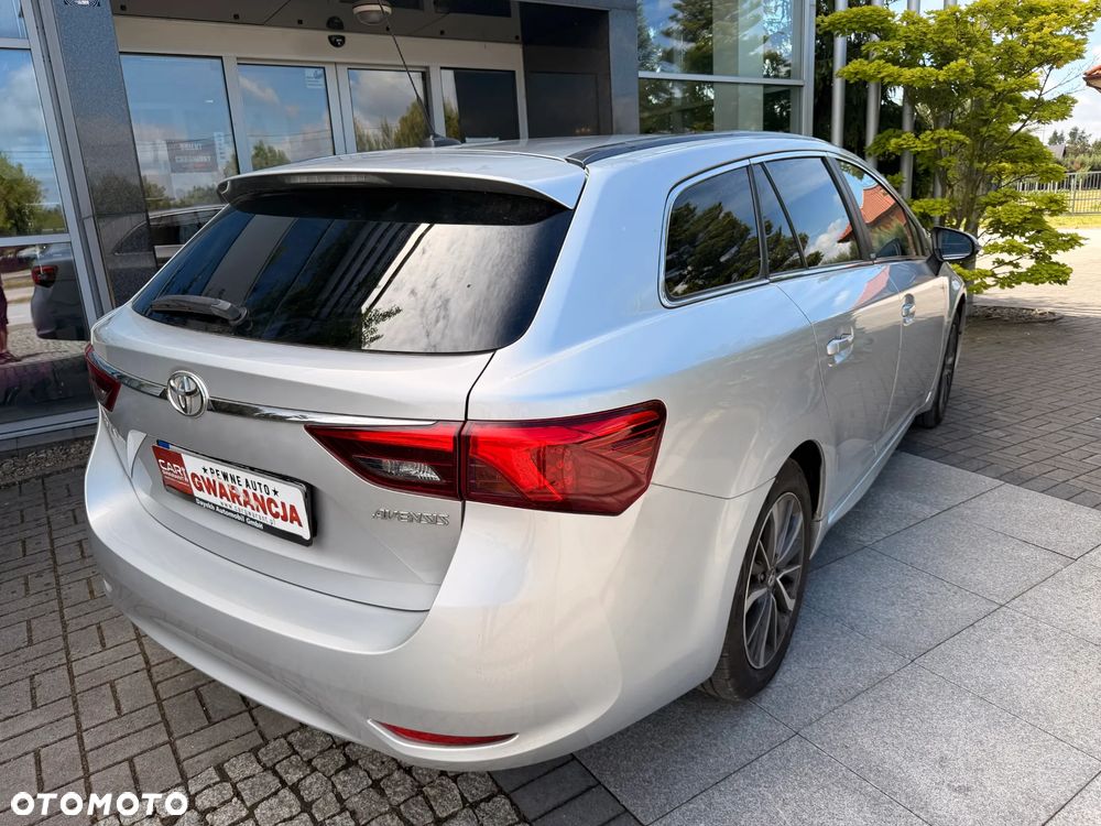 Toyota Avensis 2.0 Prestige MS - 24
