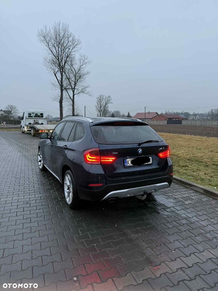 BMW X1 xDrive20d Sport Line - 2