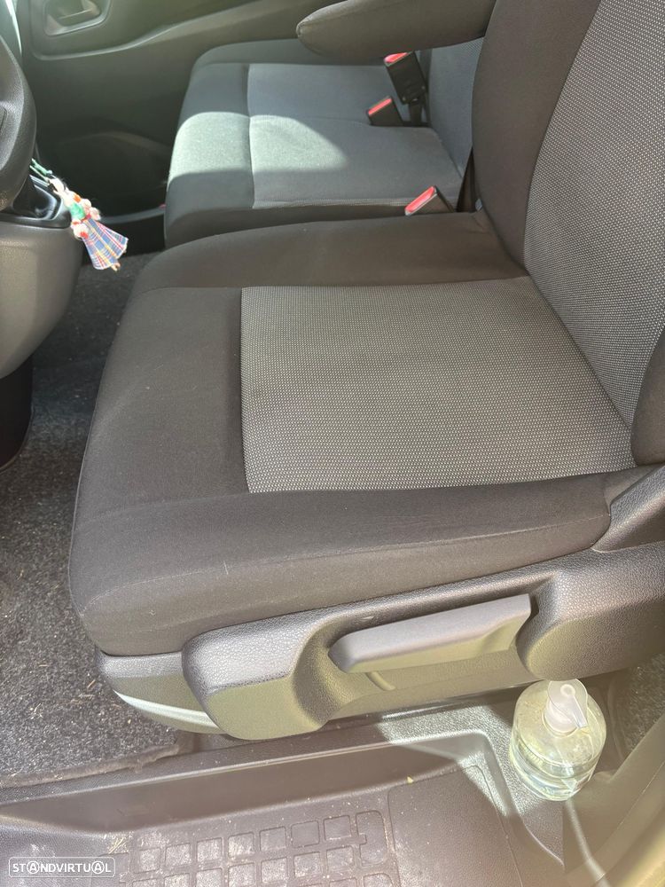 Peugeot Expert 2.0 BlueHDi Semi-Vidrado Long - 6